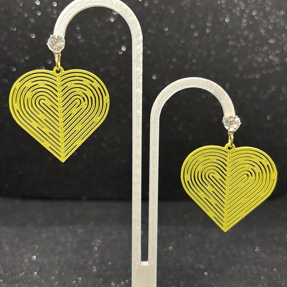 Loop de Love Earrings - Picture 4 of 4